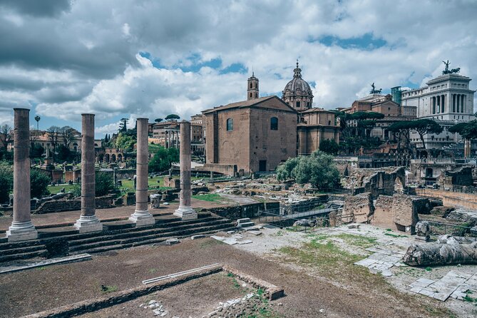 10 Wonders of Rome in 3 hrs - Starting at the Colosseum on Via del Monte Oppio