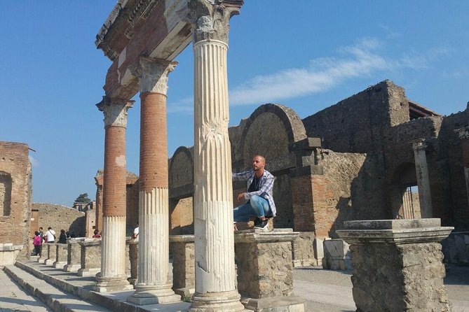 2 hours Pompeii Tour with Local Historian - Ticket Included - Reading the ruins through daily Roman life