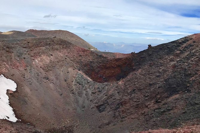 2002 Crater Excursion - Northern Etna - Reaching the 2002 eruptive fracture