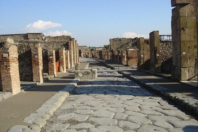 Amalfi Coast and Pompei from Rome: Enjoy a Private Full-Day Tour - Leaving Rome With a Tour Assistant
