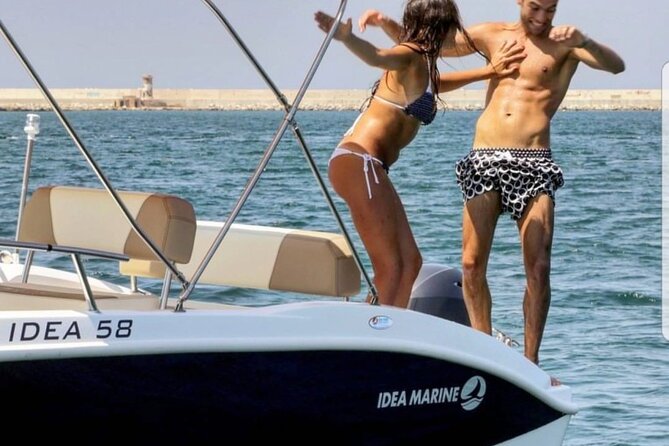 Amalfi Coast Boat Rental: Explore, Swim, and Relax at Your Pace - Li Galli and the Run Toward Capri