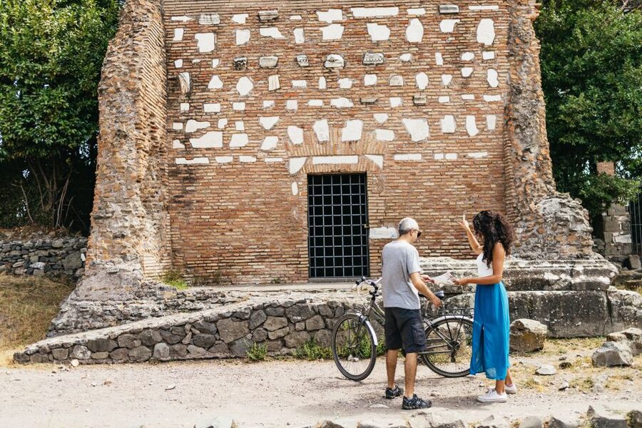 Appia Antica: Full Day Bike Rental with Customizable Routes - Capo di Bove and Villa dei Quintili