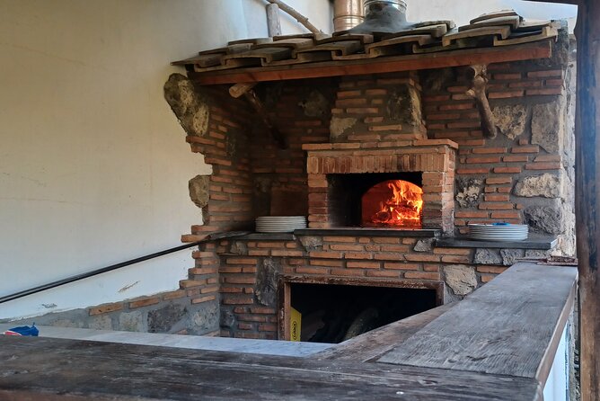 Authentic Farm Tour with Pizza, Cheese, Wine & Limoncello Tasting - The Pizza School Is the Main Event