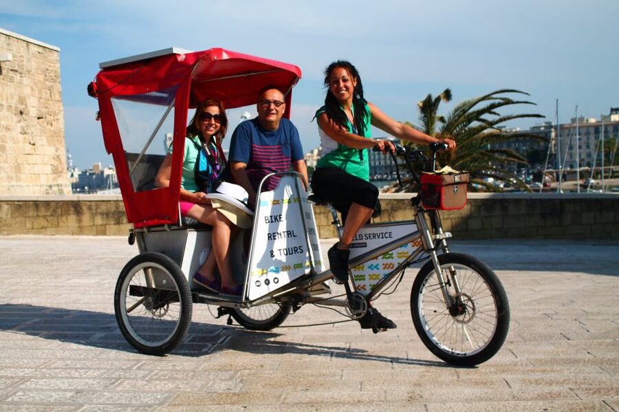 Bari: Old Town Guided Eco-Friendly Rickshaw Tour - Key points to know before you book