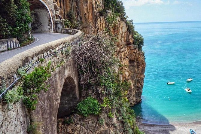 Best of Amalfi Coast & Pompeii: Exclusive Private Day Experience - Pompeii in two hours: why a guide is worth adding