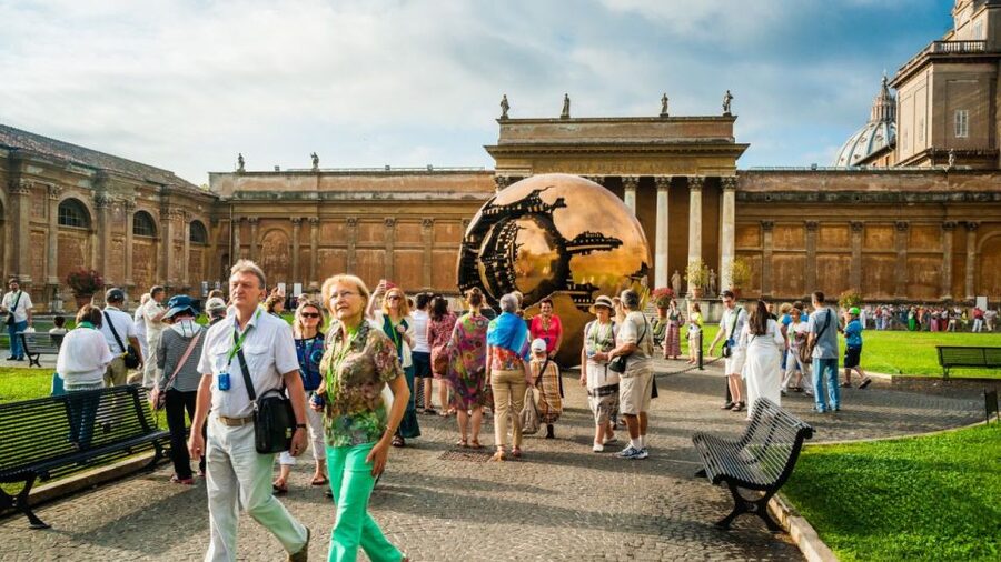 Best of the Vatican: Fast Track Highlights - St. Peter’s Basilica after the museum route