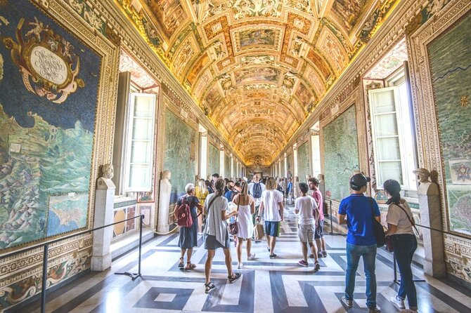 Best of the Vatican Tour: Fast Track Highlights - The Sistine Chapel: the artistic centerpiece