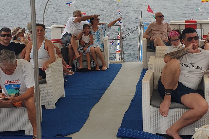 Boat excursion with lunch on board to discover Ischia - Sorgeto shows Ischia’s volcanic side