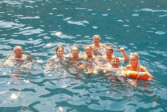Boat excursion with lunch on board to discover Ischia - Sant’Angelo makes the best postcard stop
