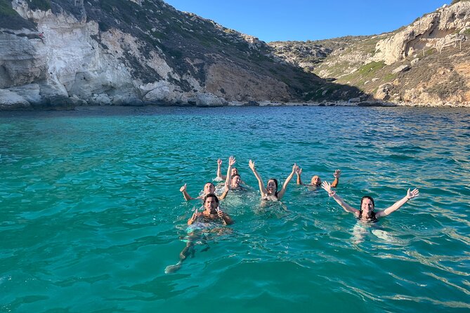 Boat Tour at Devil's Saddle: 4 Swim Stops, Snorkeling & Prosecco - Why this three-hour trip works well in Cagliari