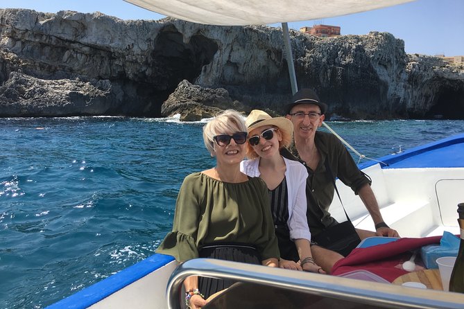 Boat tour of Ortigia Island and sea caves - Entering the sea caves near Syracuse