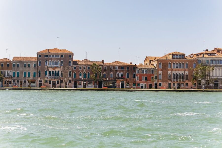 Boat Trip: Glimpse of Murano, Torcello & Burano Islands - What the $29 price really buys you