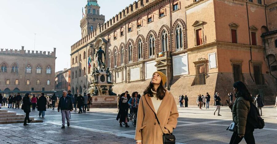 Bologna: City Center Walking Tour - The guide makes or breaks the experience