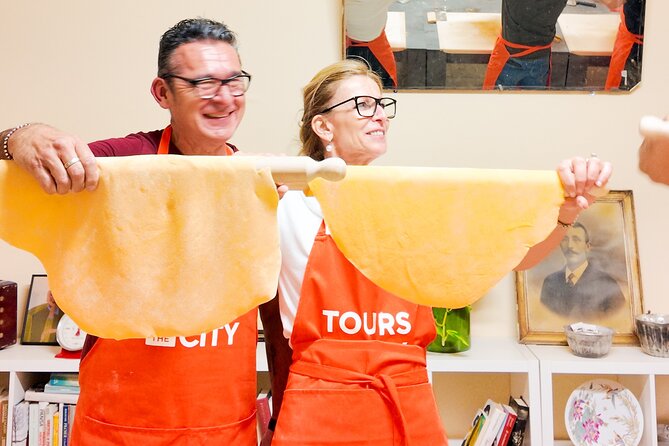 Bologna Local Pasta Cooking Class, Ragu, Spritz, Wine & Gelato - Making tagliatelle with only flour, eggs, and patience