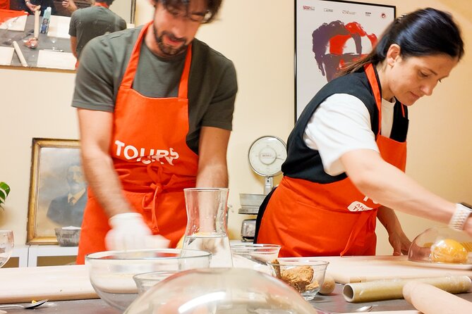 Bologna Local Pasta Cooking Class, Ragu, Spritz, Wine & Gelato - Starting at Piazza Galileo Galilei