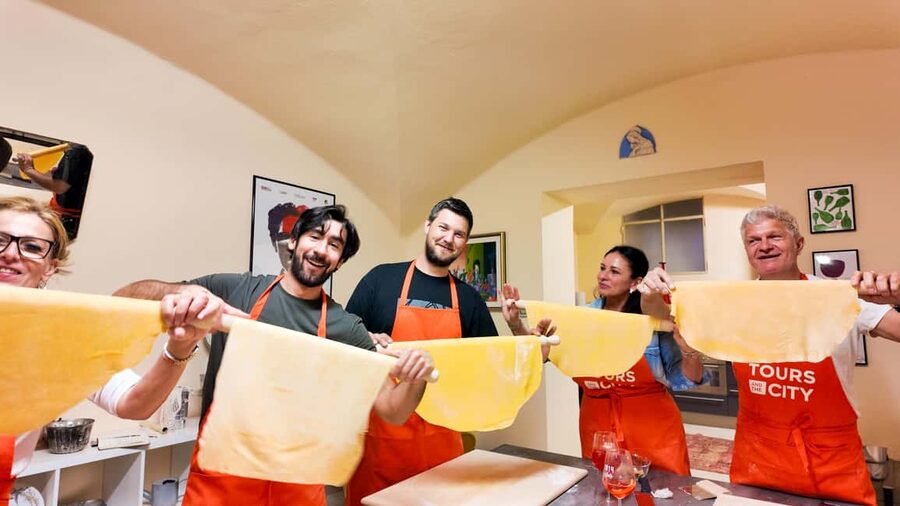 Bologna: Pasta Tagliatelle Ragu Cooking Class with Spritz - Starting with mortadella, crescenta, and Pignoletto