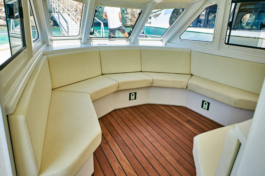 Cala Gonone:Cruise in the Gulf of Orosei with Cala Goloritzé - Life aboard the motorboat