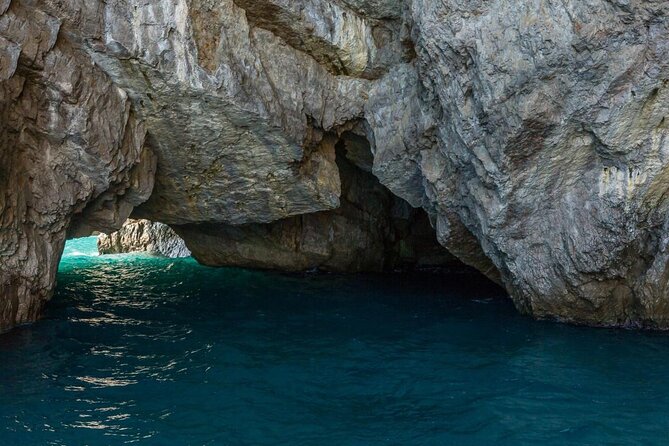 Capri Boat & Land Tour from Sorrento with Limoncello Tasting - Key points to know before booking