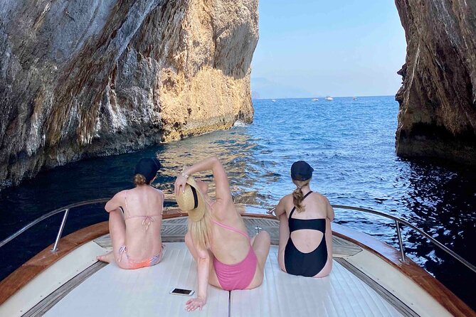 Capri Boat Tour with Optional Blue Grotto Visit from Sorrento - Timing, Weather, and Communication