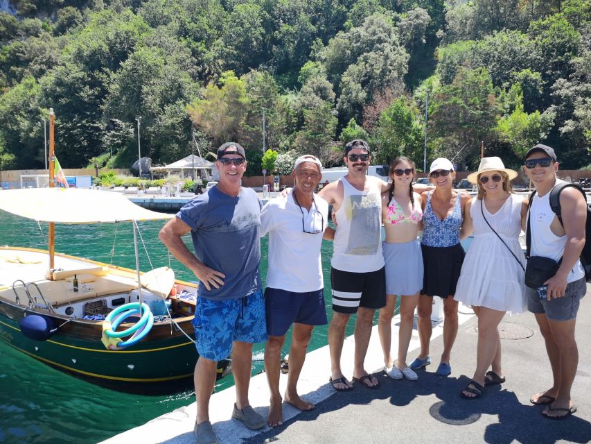 Capri: Island and Grottos Boat Cruise with Snacks and Drinks - Snacks, drinks, and the limoncello finish
