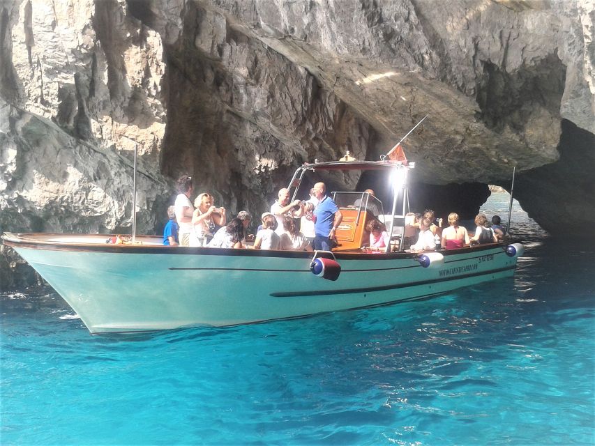 Capri: Island Boat Tour with Blue Grotto Stop - The best seat, the commentary, and boat comfort