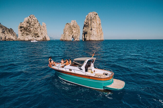 Capri Island Small Group Boat Tour from Naples with Light Lunch - Meeting in Naples and reaching the Piano di Sorrento port