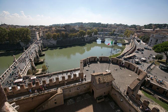 Castel Sant’Angelo Tour with Panoramic Views - The papal rooms and fortress passages