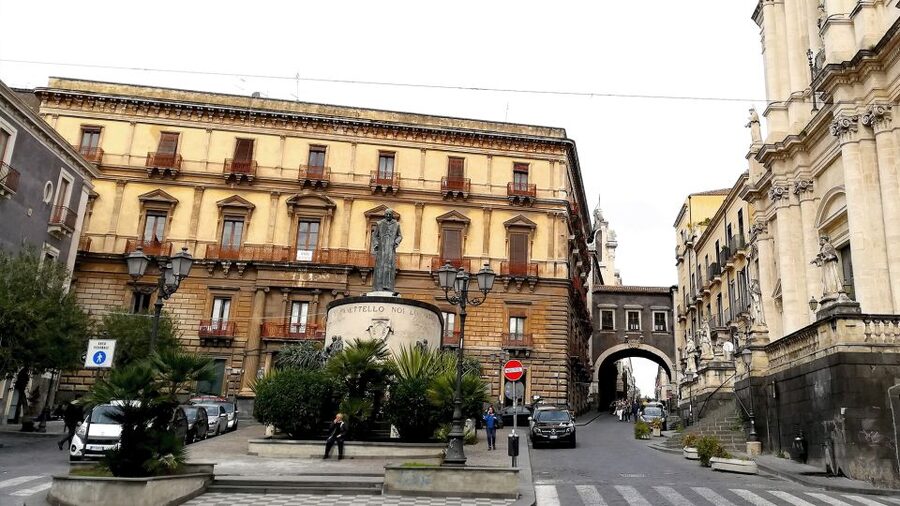 Catania: City Highlights Walking Tour - Key points about Catania’s two-hour city walk