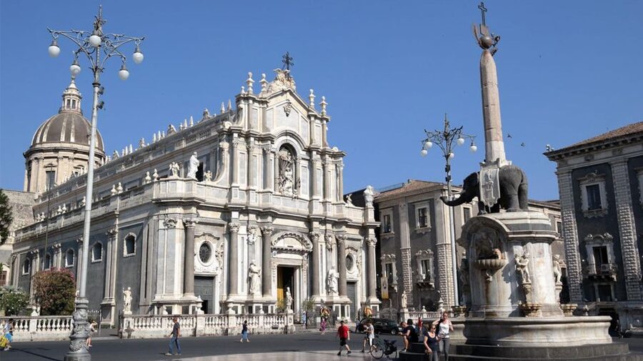 Catania: City Highlights Walking Tour - Ursino Castle and Catania’s medieval chapter