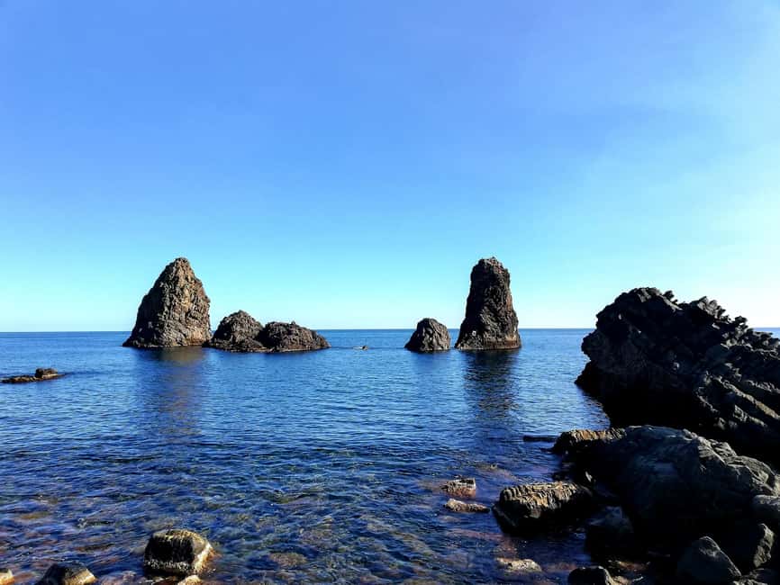 Catania: Cyclops Coast Cruise with Appetizer & Snorkeling - What the small group changes