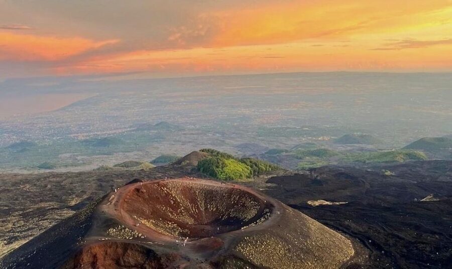 Catania: Etna Sunset Tour with Pickup and Drop-off - Bove Valley and the 1991/93 lava flow