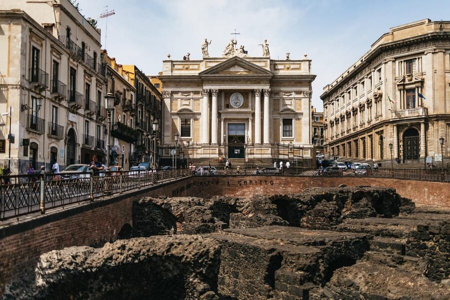 Catania: Guided Street Food Walking Tour - Ending with cannolo, granita, or cassatina