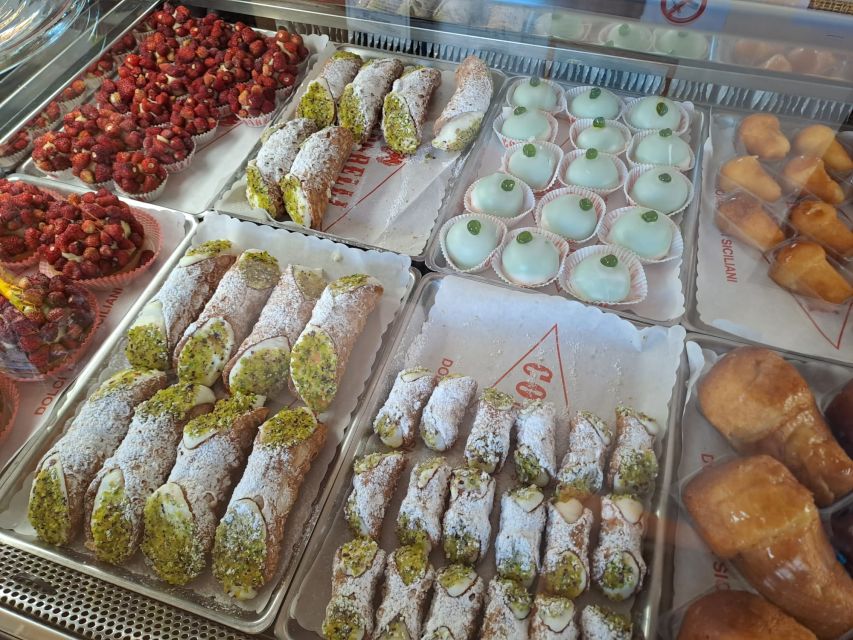 Catania: Street Food Guided Walking Tour - Catania Cathedral and the first bites