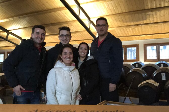 Cavedoni Balsamic Vinegar Tour: The Oldest in Modena - Walking through the vineyards and grape story