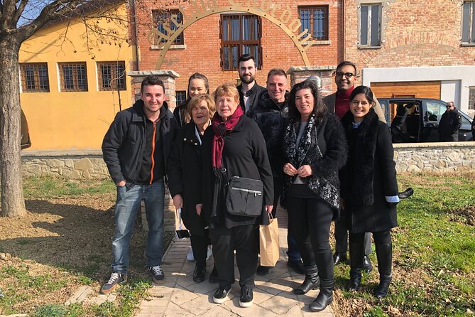 Cavedoni Balsamic Vinegar Tour: The Oldest in Modena - Meeting the Cavedoni family
