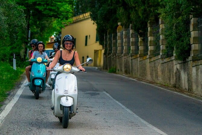 Chianti Vespa Tour with Lunch from Florence & E-car Option - Leaving Florence for the Chianti hills