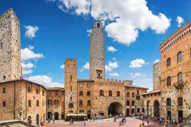 Cinque Terre and Pisa Full Day Tour from Florence - How much guiding will you receive?