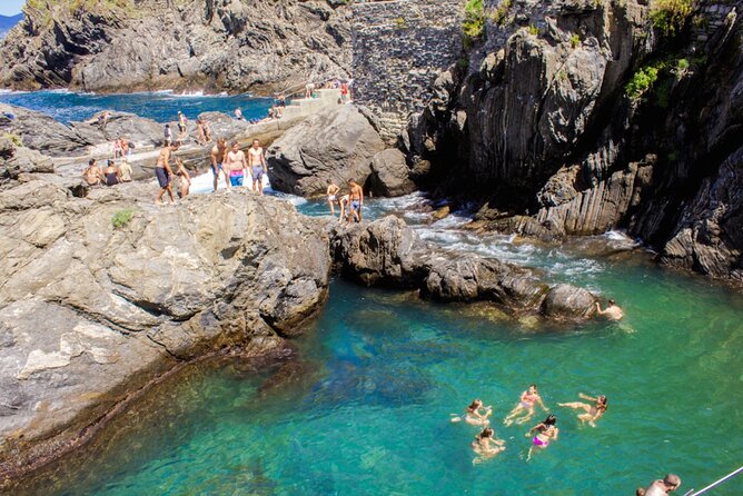 Cinque Terre Hybrid Boat Tour from Monterosso - Riomaggiore, the final village
