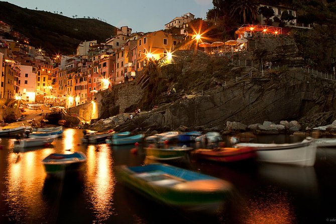 Cinque Terre Sunset Boat Tour Experience - Boat size, guides, and the feel on board