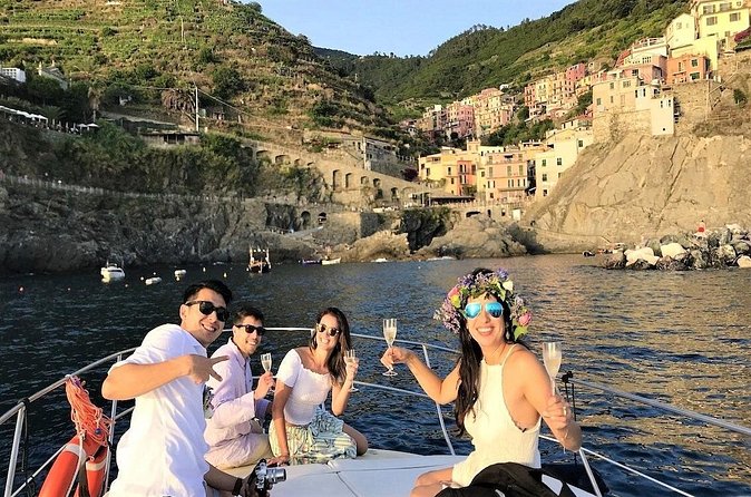 Cinque Terre Sunset Tour by Boat - Swimming, snorkeling, and a possible sea cave