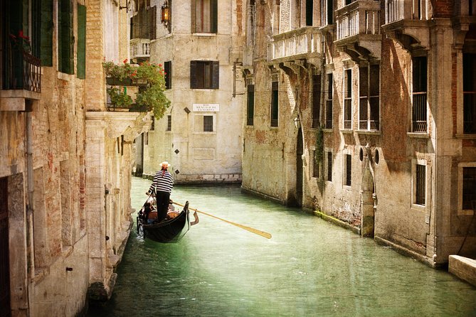 Classic 30-Minute Gondola Ride in Venice - Timing problems and the true ride length