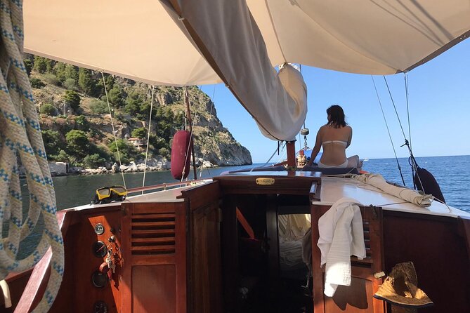 Classic Boat Tour in Palermo - Arenella and the Cave of the Queen