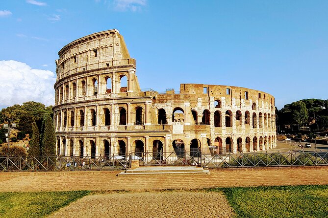 Colosseum & Ancient Rome Guided Walking Tour - Meeting near the Colosseum and starting the walk