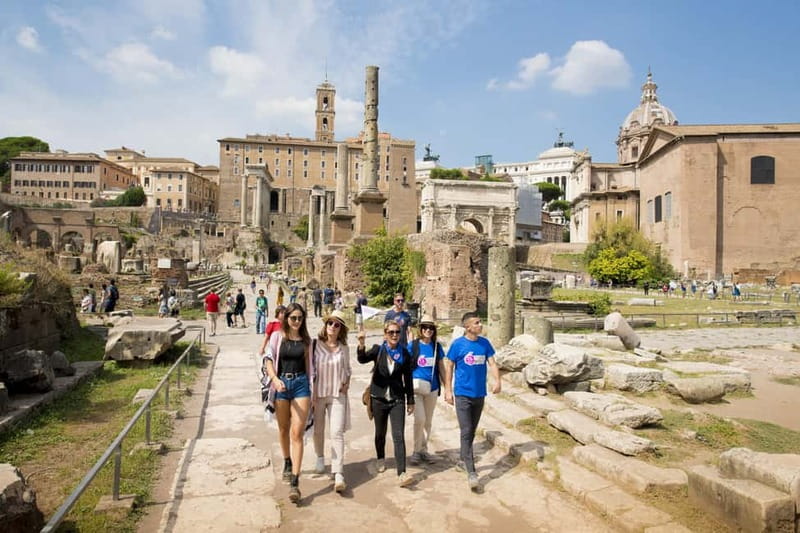 Colosseum Arena, Forum & Palatine Hill Guided Tour - Climbing Palatine Hill for Rome’s broadest views