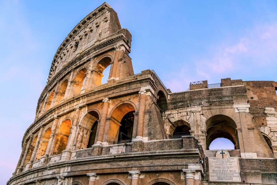 Colosseum by Evening Guided Tour with Optional Arena Access - What the guides add to the experience