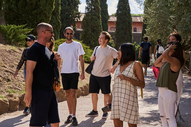Colosseum, Palatine Hill and Roman Forum Guided Tour - Walking through the Roman Forum
