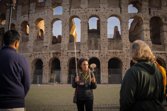 Colosseum, Palatine Hill and Roman Forum Guided Tour - Live guide or phone audio?