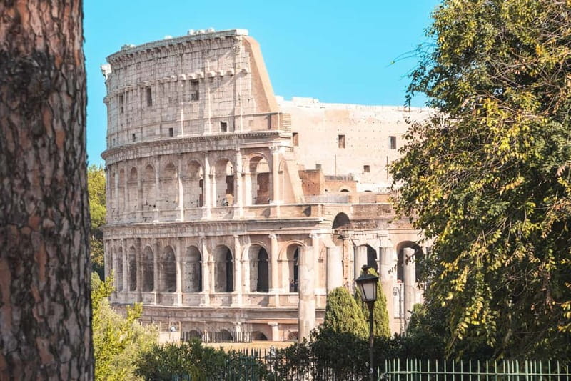 Colosseum, Roman Forum & Palatine Hill Entry and Audioguide - Is this a good choice for families and independent visitors?