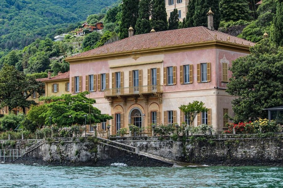 Como: Lake Como Shared Boat Tour - The stop at George Clooney’s Villa Oleandra