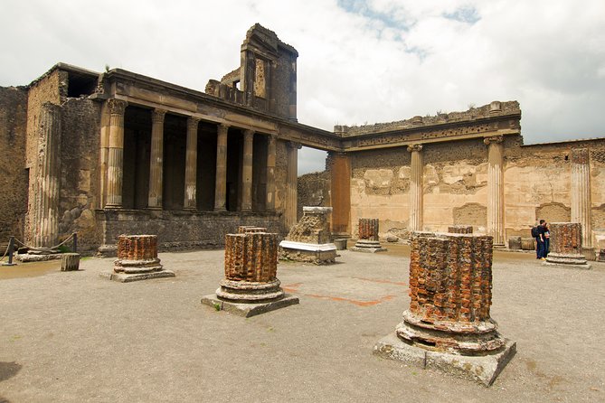 Complete Pompeii Skip the Line Tour with Archaeologist Guide - Three hours or two?